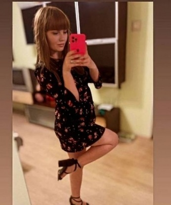 Я создана для того, чтобы исполнить все твои фантазии и желания. 💋
У меня широкий спектр услуг: классический секс, оральные ласки, эротический массаж. Также я могу стать твоей идеальной компаньонкой на различных мероприятиях и деловых встречах. Все, что ты выберешь, будет исполнено с максимальной страстью и индивидуальным подходом.
Мои клиенты говорят, что встречи со мной оставляют незабываемые впечатления. Доверься моим нежным рукам и ощути настоящую страсть! У меня есть отличные отзывы, которые говорят сами за себя. 🌟
На моих фото ты можешь увидеть мою прекрасную фигуру и искорки страсти в глазах. Ты точно не останешься разочарован, увидев меня в реальности. 😍
Так что, живешь ли ты в Москве или просто находишься в гостях, приходи ко мне, и я окуну тебя в мир наслаждения и счастья. Я буду ждать тебя, чтобы сделать нашу встречу незабываемой. Позвони мне и давай сегодня же начнем наше приключение! 🌹💋 Юлия